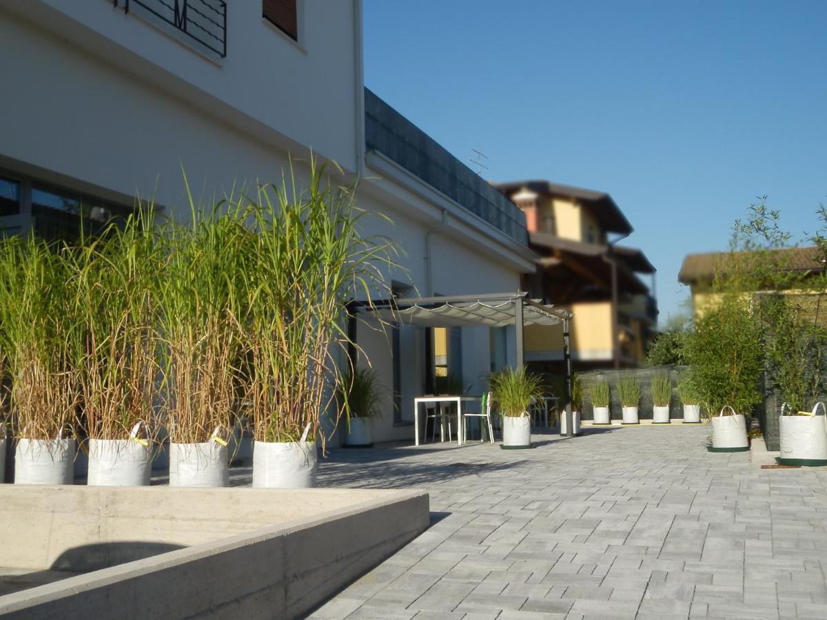 Bb Sharingloft Sirmione Bed and Breakfast Eksteriør billede
